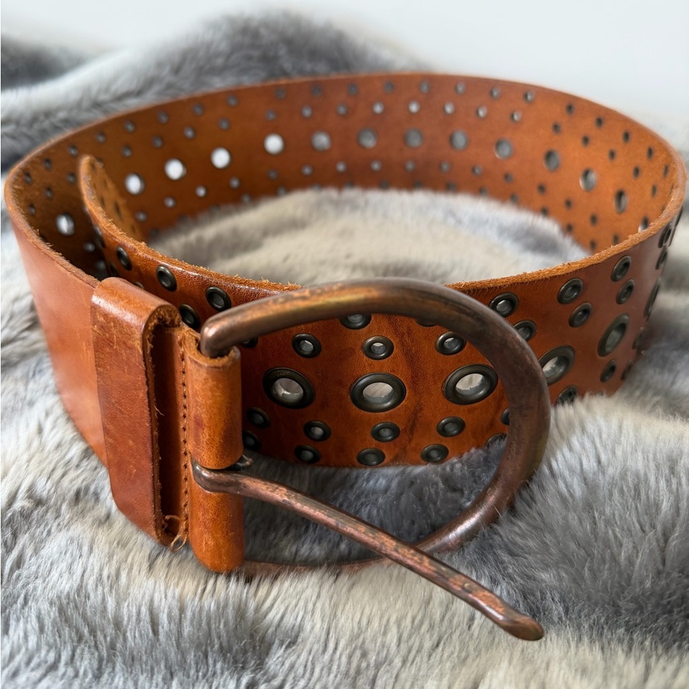 Linea Pelle vintage grommet hip belt